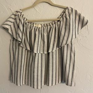Blueish/slate gray top